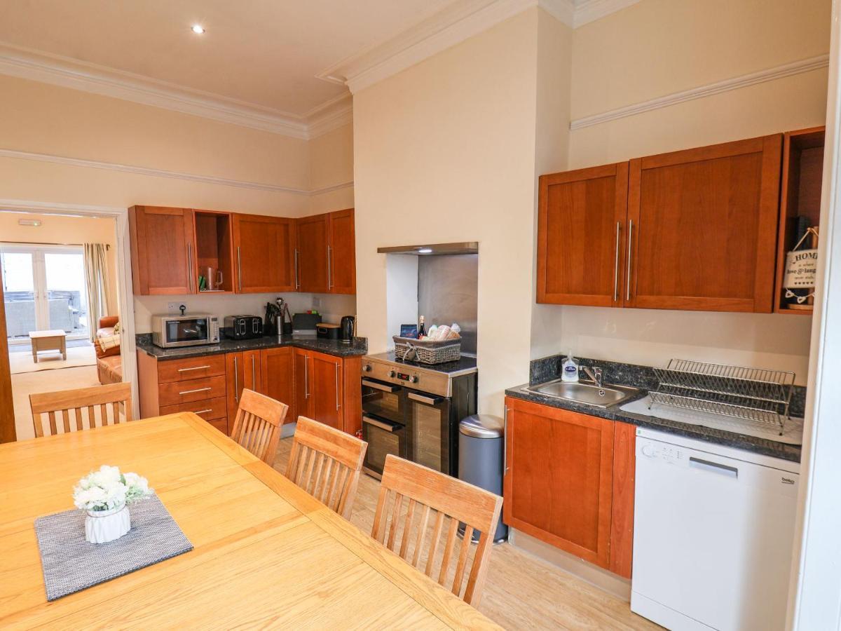 휫비 4 Normanby Terrace 빌라 외부 사진